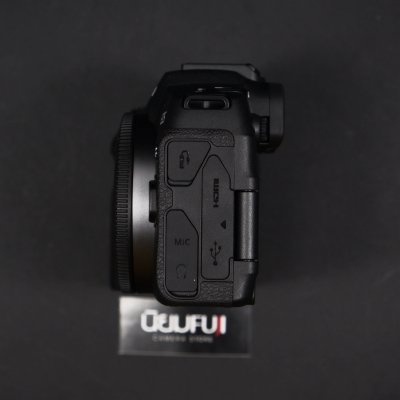 Canon Eos R8
