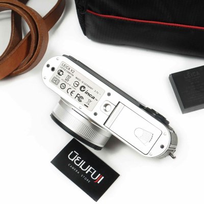 Leica X2