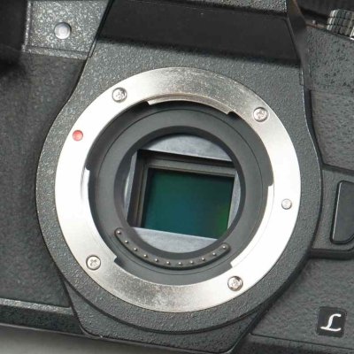 Lumix G85
