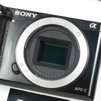 Sony A6000
