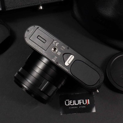 LEICA Q2