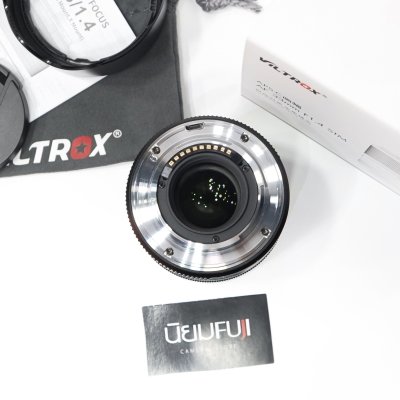 VILTROX 33mm F1.4 STM