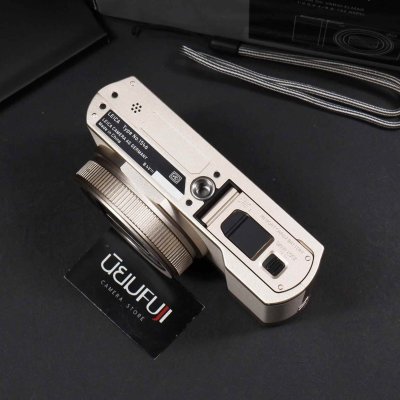 Leica C-LUX