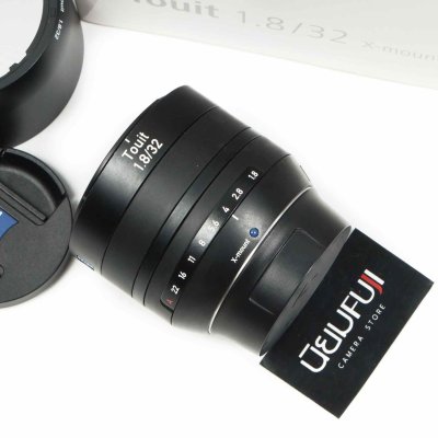 Zeiss 32mm F1.8