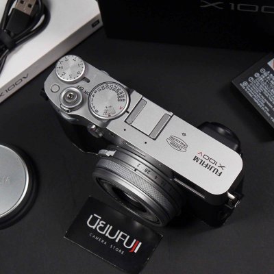 Fujifilm X100V