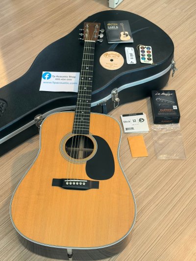 Martin D-28 Standard