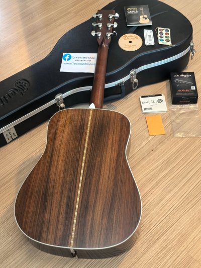 Martin D-28 Standard