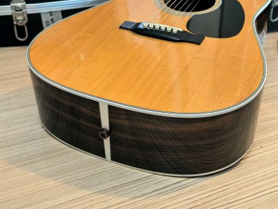 Martin D-28 Standard