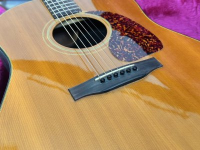 Gibson J-25 nat