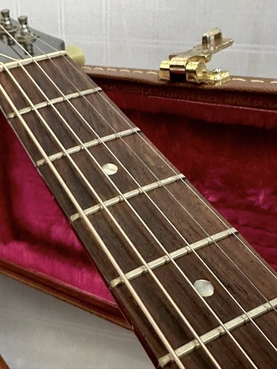 Gibson J-25 nat