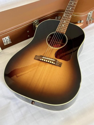 Gibson J-45HG