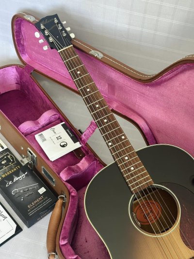 Gibson J-45HG