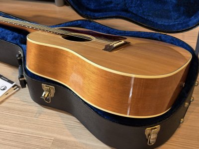 Gibson J-45 Standard (Natural)