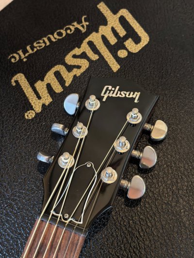 Gibson J-45 Standard (Natural)