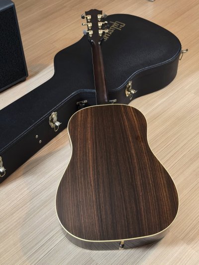 Gibson J-45 Custom Limited Rose