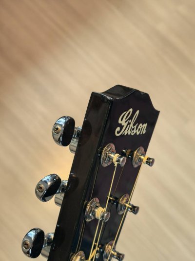 Gibson Blue King