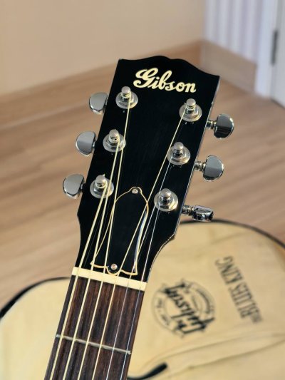 Gibson Blue King