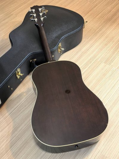 Gibson J-45 Standard