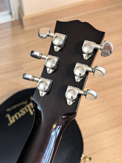 Gibson J-45 Standard