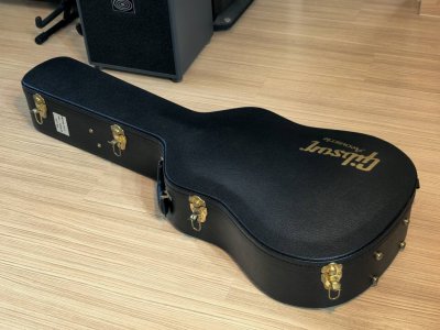 Gibson J-45 Standard