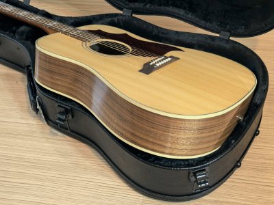 Gibson Hummingbird Studio