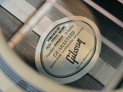 Gibson Hummingbird Studio