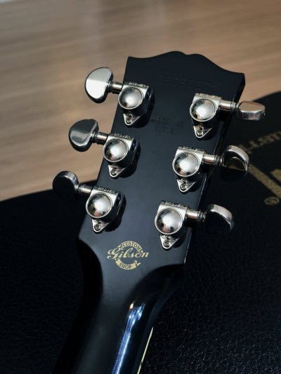 Gibson Hummingbird Custom Shop Ebony