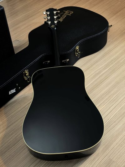 Gibson Hummingbird Custom Shop Ebony