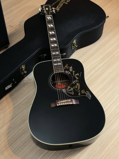 Gibson Hummingbird Custom Shop Ebony