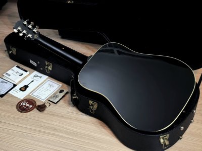 Gibson Hummingbird Custom Shop Ebony