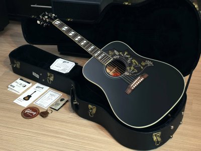 Gibson Hummingbird Custom Shop Ebony