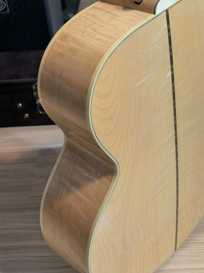 Gibson SJ-200 Standard