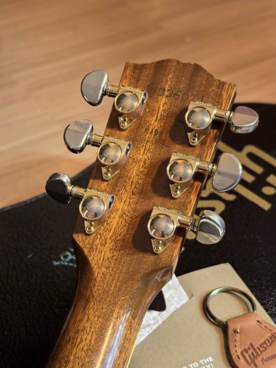 Gibson Songwriter Deluxe Studio