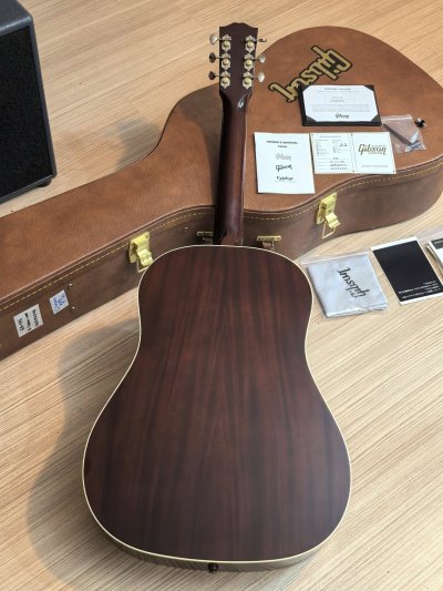 Gibson Keb mo 3.0 12-Ft J-45 Custom Shop Artist