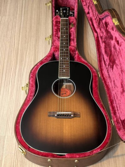 Gibson Keb mo 3.0 12-Ft J-45 Custom Shop Artist