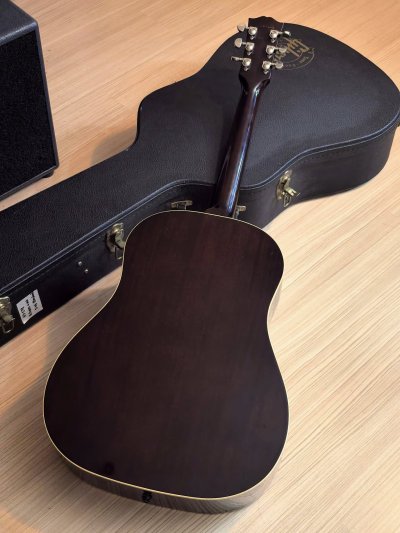 Gibson J-45 Standard