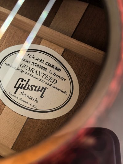 Gibson J-45 Standard