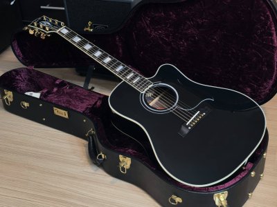 Gibson Songwriter Custom Ebony 2025