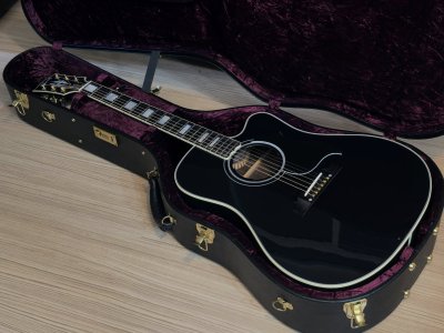 Gibson Songwriter Custom Ebony 2025