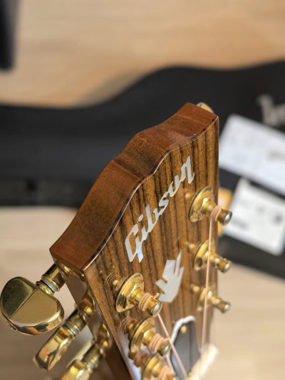 Gibson Songwriter Standard EC