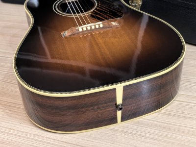 Gibson J-45 Custom Limited Rose