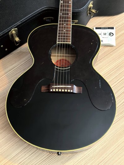 Gibson J-180