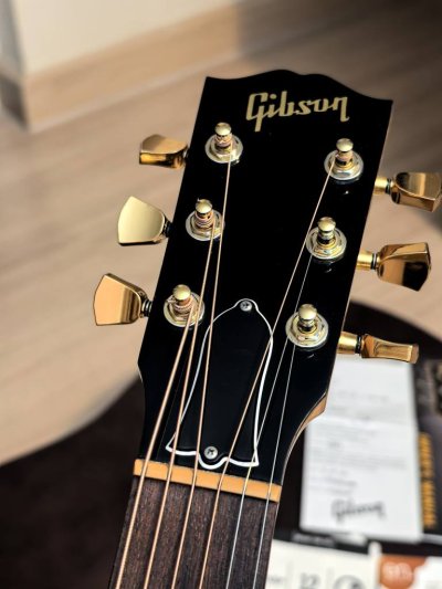 Gibson J-15