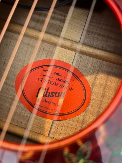 Gibson Dove Custom Shop Vintage Cherry Sunbrust Limited