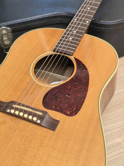 Gibson J-45 Standard