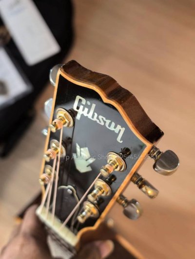 Gibson Songwriter Deluxe Standard