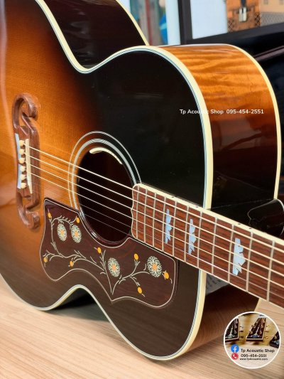 Gibson SJ-200 Standard