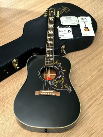 Gibson J-45 Standard