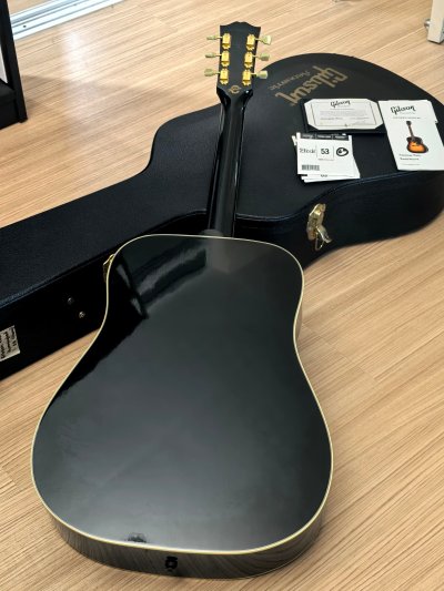 Gibson J-45 Standard
