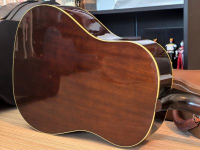 Gibson J-45 True Vintage (TV)